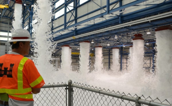 Foam deluge system in a hangar