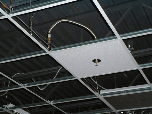 Sprinkler flex drop installed in a ceiling